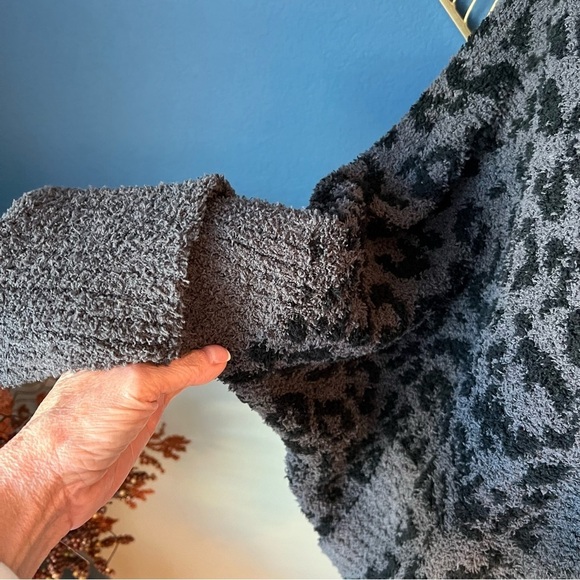 NWOT Sweet Lovely by Jen Cozy Gray Knit Sweater Size S/M - Picture 5 of 8